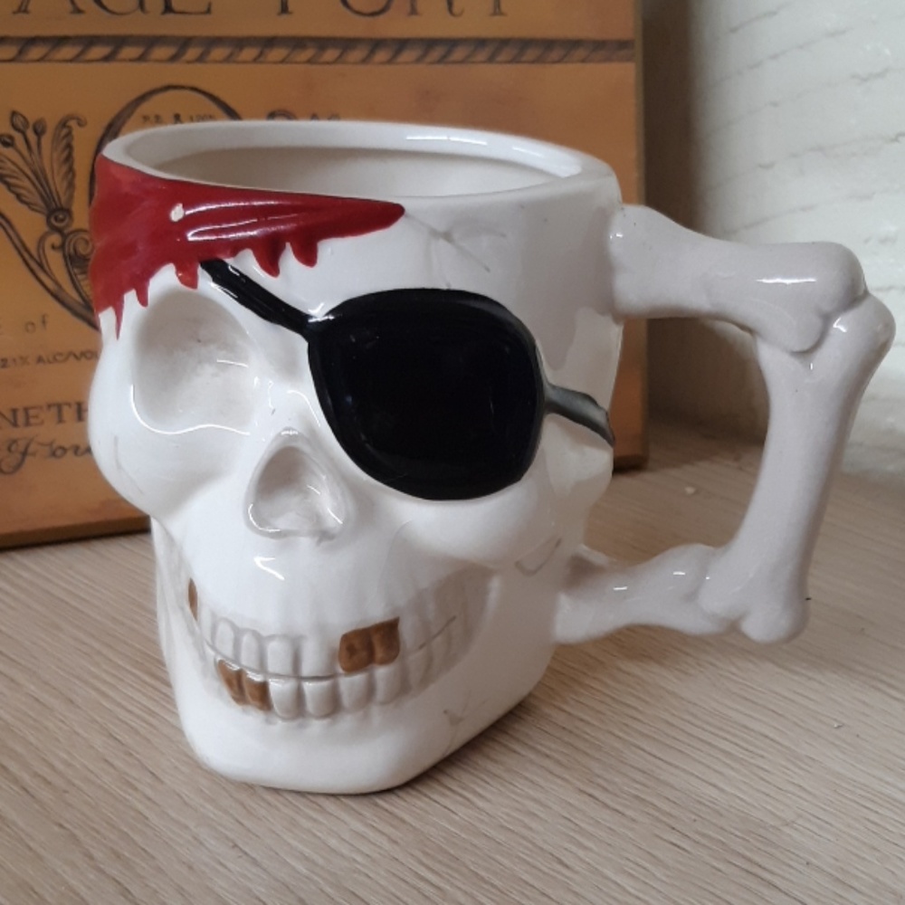 Skeleton Pirate Decorating Coffee cup Mug